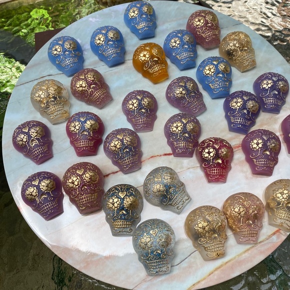 PACK OF 4 Magnets Sugar Skull Colorful Resin Art - Picture 12 of 16